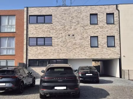 nieuwbouw duplex met 3 slaapkamers  terras en parking