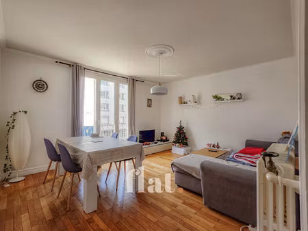 appartement t4+garage + caveau / route de vannes - longcham