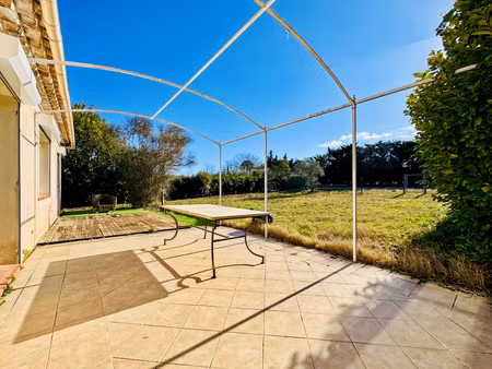 location – maison t4/5 de plain-pied avec jardin et piscine – célony  aix-en-provence