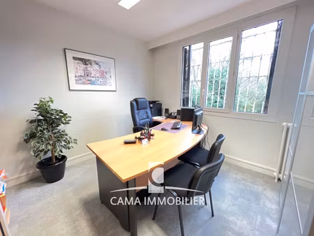 maison à usage de bureaux ou d'habitation de 150m2 sur plus