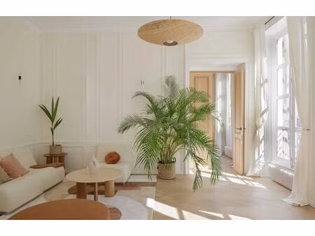 magnifique 3 pièces avec balcon et parking.