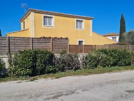 maison de village + petit jardin + garage