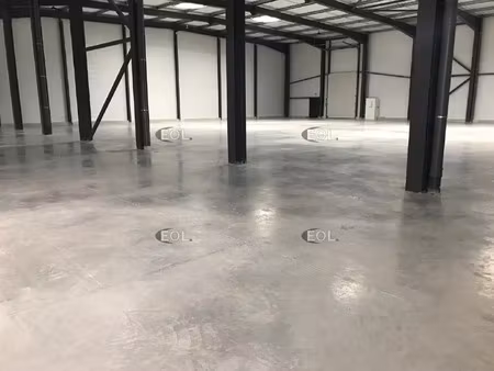 a louer  pôle d’activités du plateau de signes