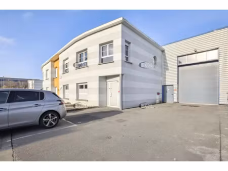 a louer : local d'activités de 295 m²