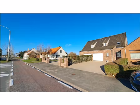 huis te koop in zuienkerke met 3 slaapkamers