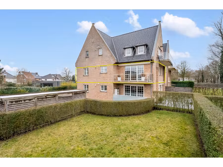 appartement te koop in merelbeke-melle met 3 slaapkamers