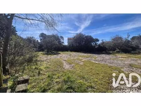 vente terrain à vers-pont-du-gard (30210) : à vendre / 865m² vers-pont-du-gard