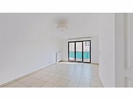 location appartement 2 pièces 47 m² à saint-didier-au-mont-d’or (69370)