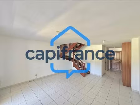 location bureau 3 pièces 6 m² à saint-leu (97436)