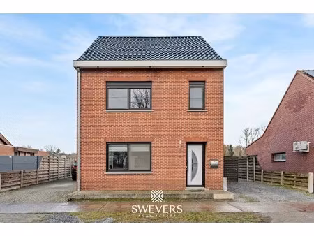 huis te koop in beringen met 4 slaapkamers