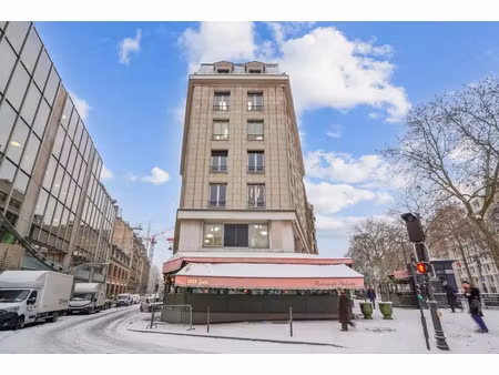 location bureaux paris 75008