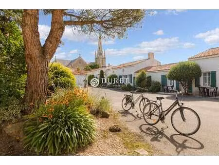 vente appartement 6 pièces et plus à bouin (85230) : à vendre 6 pièces et plus / 300m² bou