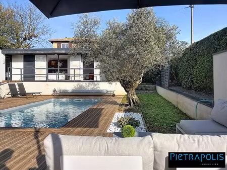 maison fareins 140m² de plain-pied  piscine  calme  50m² de d?