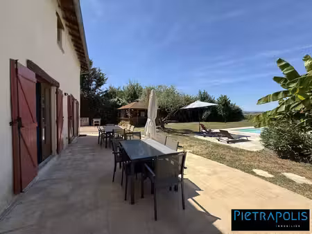 propriété familiale - 7 chambres - vue d'exception