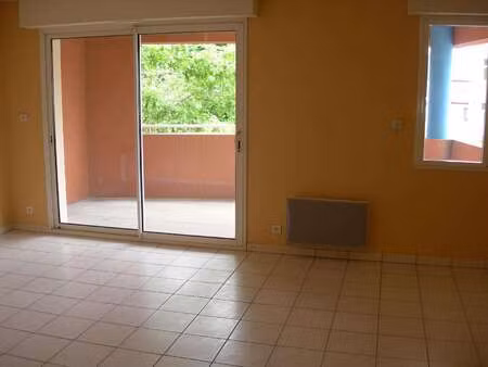 location appartement t1 aux herbiers (85500) : à louer t1 / 38m² les herbiers