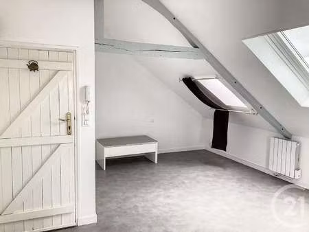 location appartement t1 à dinan (22100) : à louer t1 / 18m² dinan