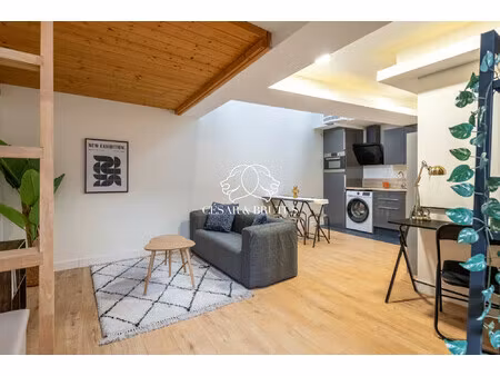 pentes croix-rousse – t1 avec mezzanine dans superbe réhabili