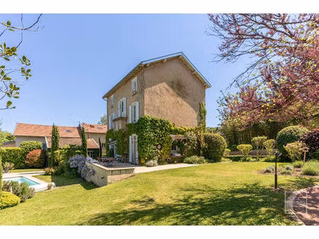 saint germain au mont d'or  191m²  maison de caractere  terrain 1026m²  piscine