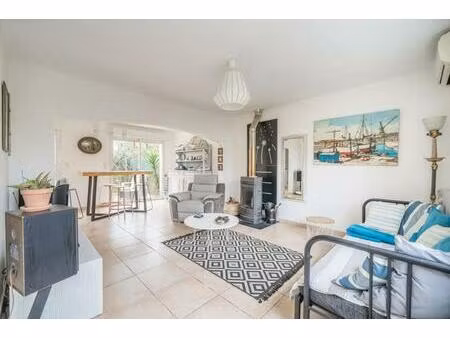 maison de 5 pièces de 109 m² à agde