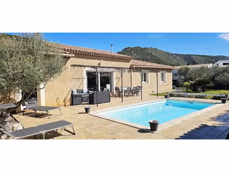 vente maison 5 pièces 128 m² à cuges-les-pins (13780)  559 000 €