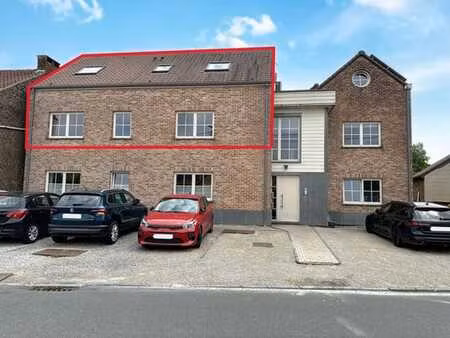 spacieux duplex 3 chambres bien situé