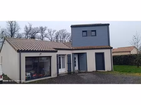 vente maison 5 pièces 123 m² chiché (79350)