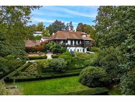 rixensart : propriété d'exception avec parc verdoyant