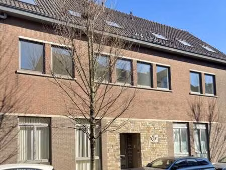 appartement au 1er étage  entièrement rénové