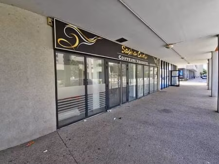 local commercial à louer