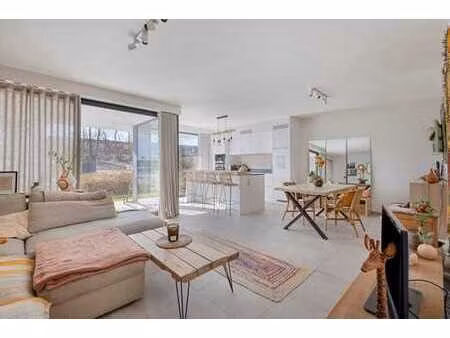 magnifique appartement deux chambres prêt à emménager