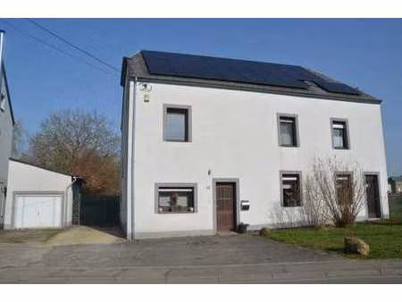 maison 5 ch. avec panneaux solaires et piscine à turpange