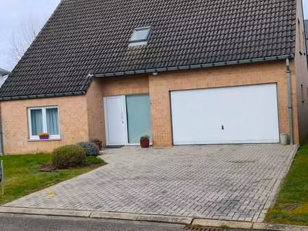 villa entièrement renovée dans clos résidentiel