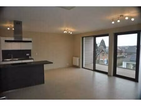 appartement 2ch idéalement situé avec garage et cave