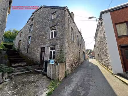 maison d’habitation comprenant trois unités sur doische