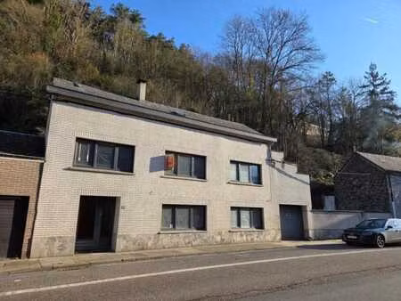 maison à rénover - beaux volumes et potentiel à développer !