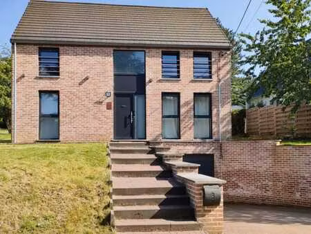 villa avec superbe situation sur les hauteurs de wépion