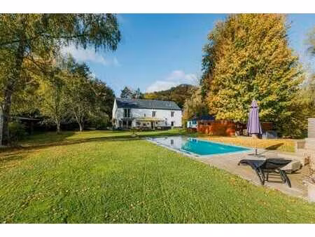 charmante maison située dans un environnement verdoyant