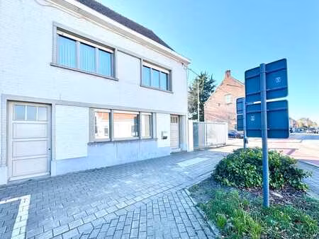 woonst met magazijn - 610 m²