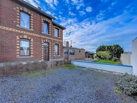 bonne maison 3f dans un quartier tranquille