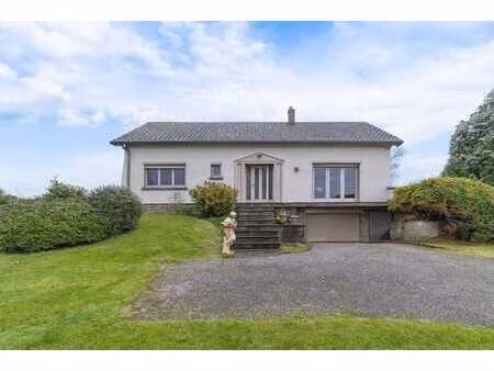 villa rénovée de +-168m² sur 21a46. 2/3 ch. poss. prof.libé.