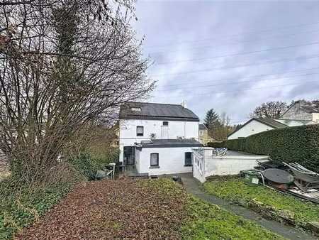 double maison d'habitation offrant un beau potentiel!