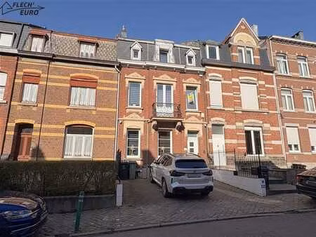 maison unifamiliale