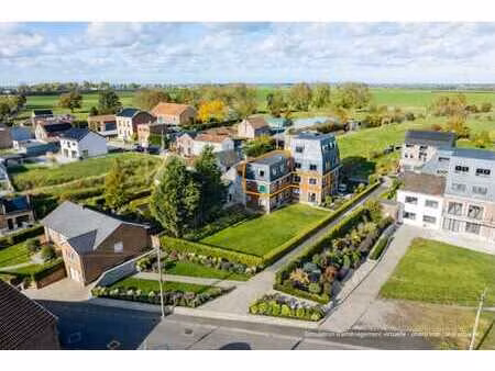 spacieux appartement duplex rénové - 4 à 6 ch. - peb b - 2 p