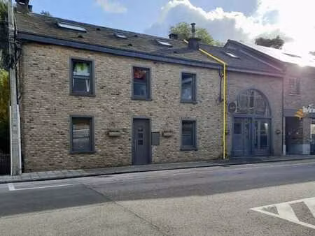 grande habitation à vendre au centre de trois-ponts