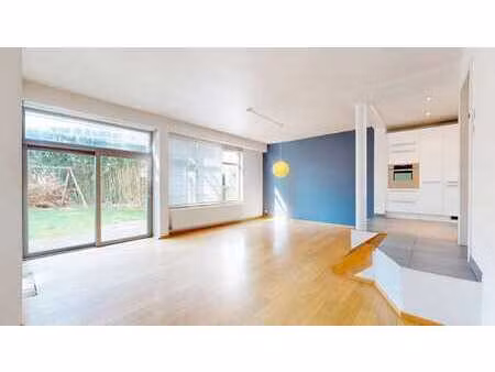 magnifique maison renovee +/- 225m2 + jardin