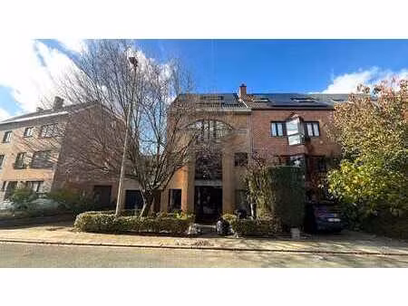 maison 3 facades +/- 340m2 avec 4ch - garage + jardin 115m2