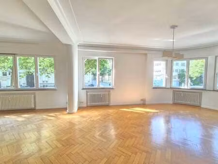 forest : lumineux appartement 4 chambres - garage