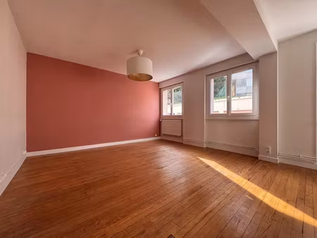 location appartement 3 pièces 67 m² à chamalieres (63400)  684 €