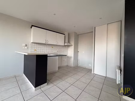 vente appartement 3 pièces 80 m² à gémozac (17260)  138 500 €