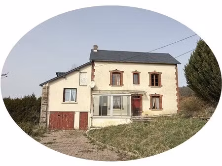 auv 1214 : maison avec magnifique vue et grand terrain